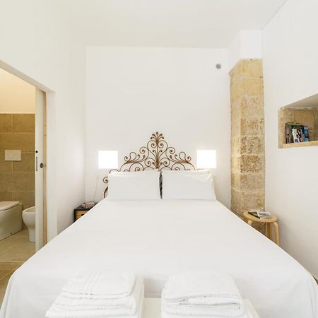 Apartment Don Giuliano Centro Lecce Bagian luar foto