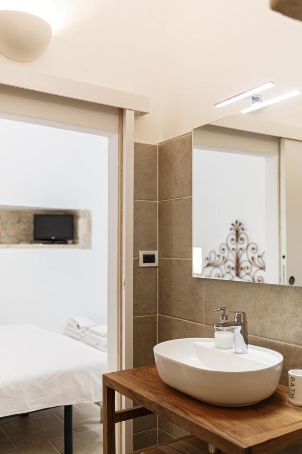 Apartment Don Giuliano Centro Lecce Bagian luar foto