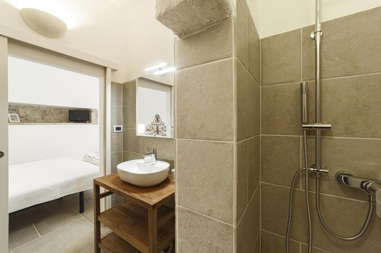 Apartment Don Giuliano Centro Lecce Bagian luar foto